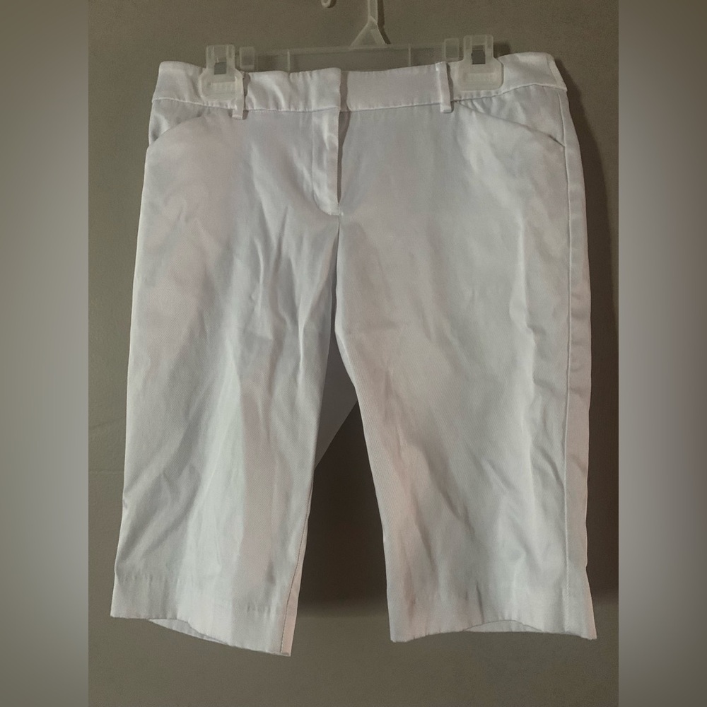 White Bermudan shorts